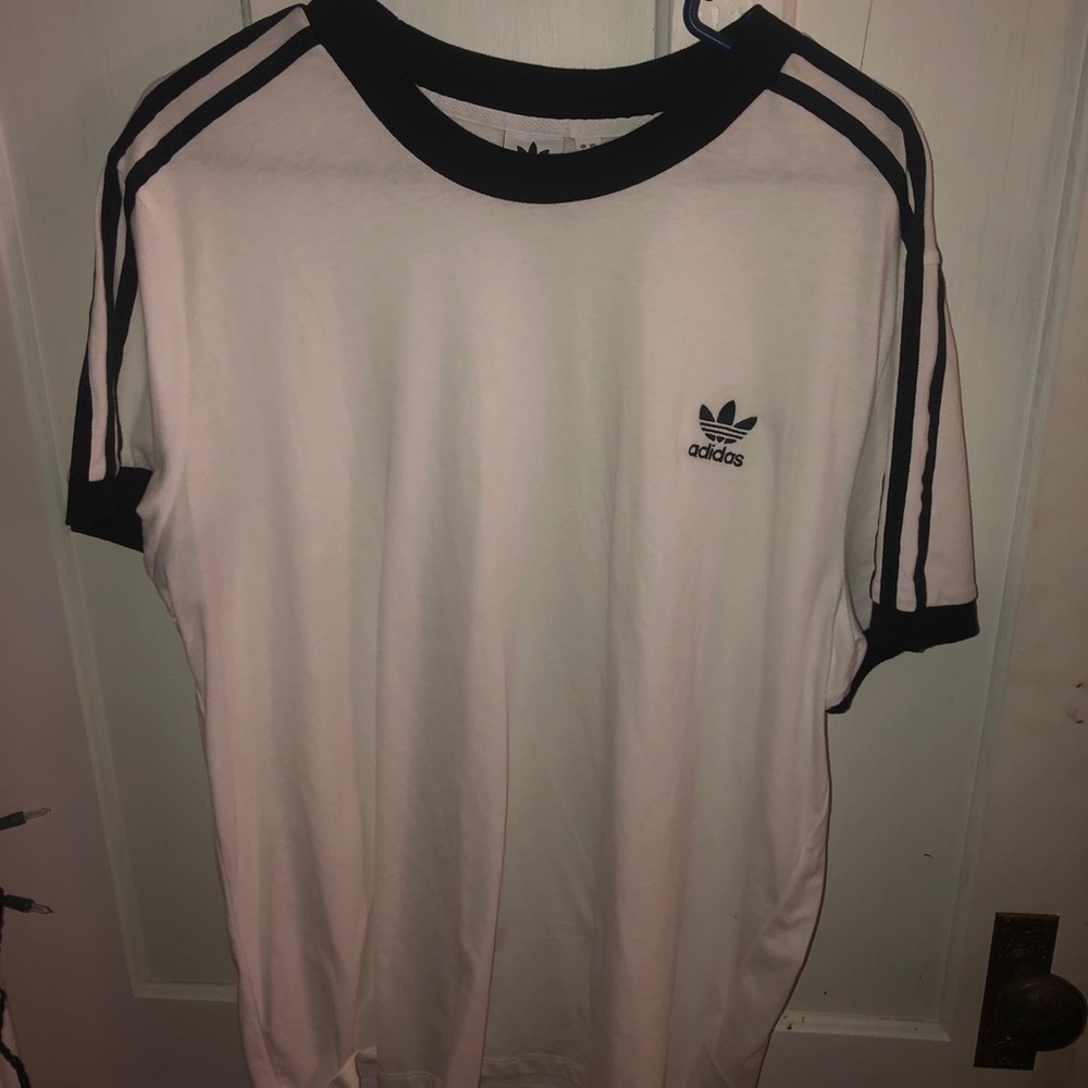 adidas classic tee. NWOT!